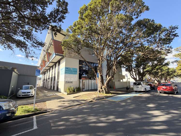 5 Raroa Road_0