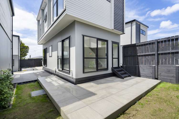 2/24 Andrew Road Howick_3