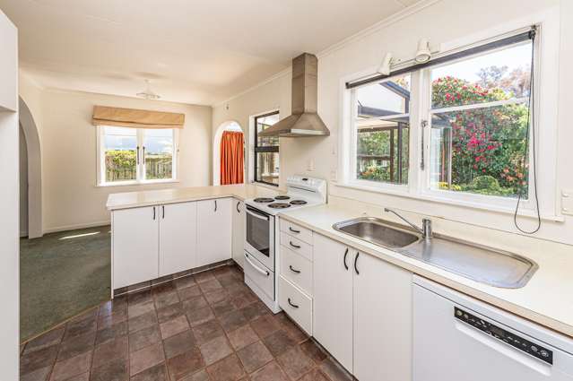 62 Parkes Avenue St Johns Hill_3