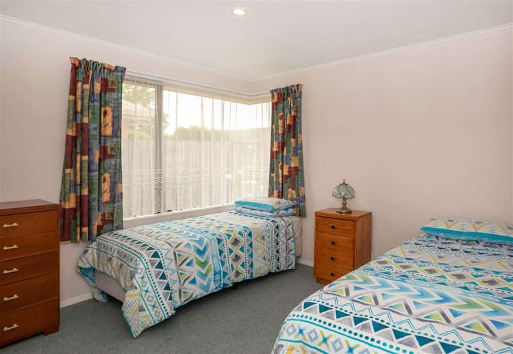 22 Karina Crescent Redwoodtown_16