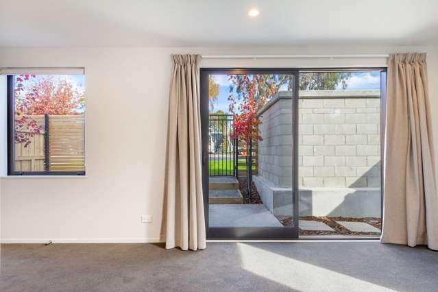 2/55 Opawa Road Waltham_3