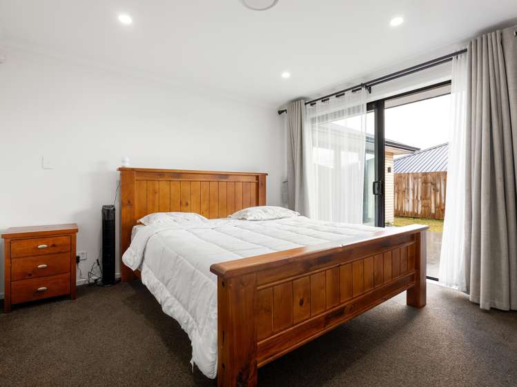 28 Inuwai Street Glenview_10