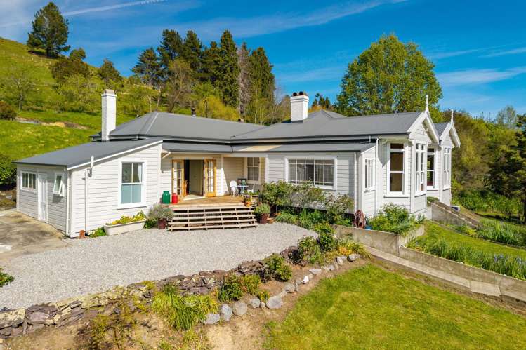 121 Pretty Bridge Valley Road_0