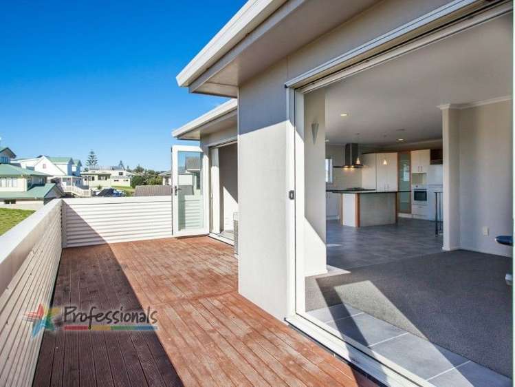 5 Esplanade Rise Coastlands_7