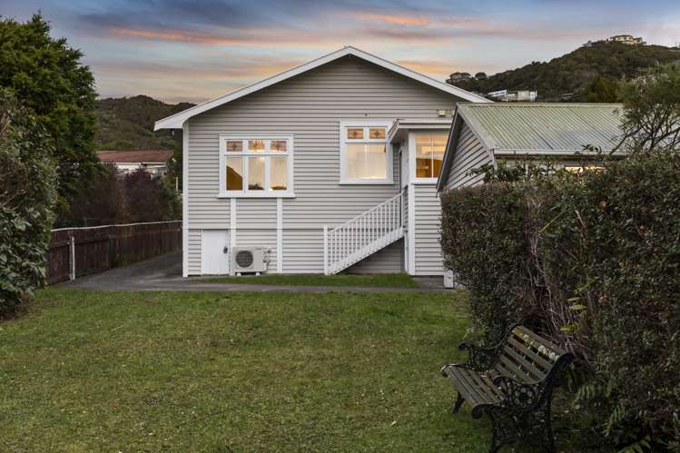4 Collier Avenue Karori_22