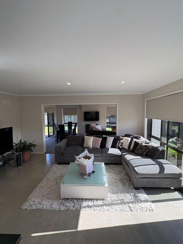 2 Alva Glen Place 11554_3