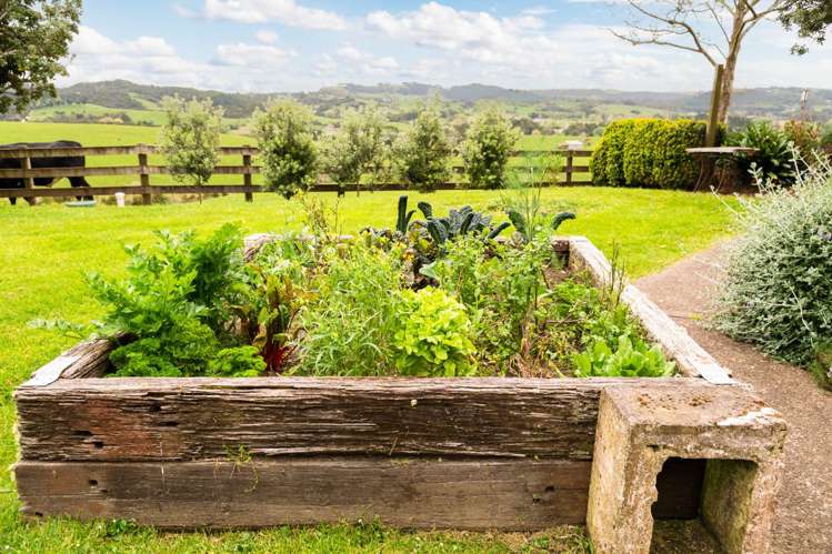 915 Old North Road Waimauku_16