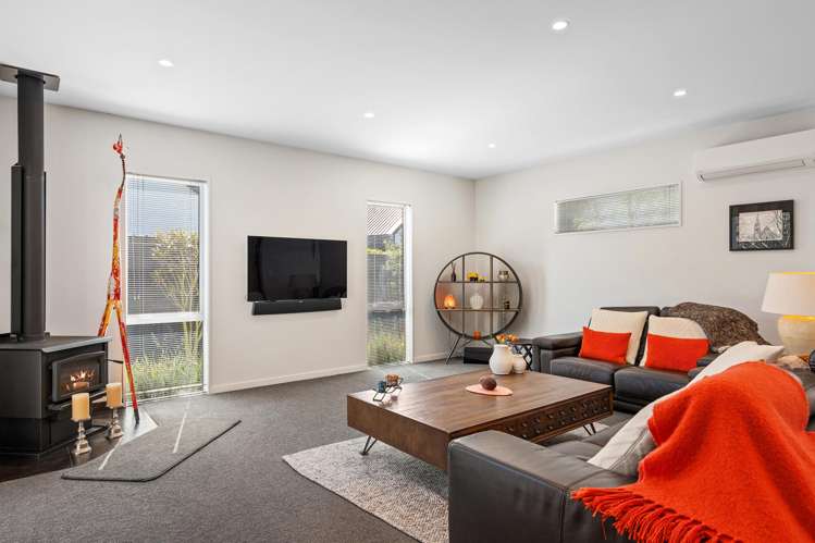 38 Carnaveron Drive Lincoln_8