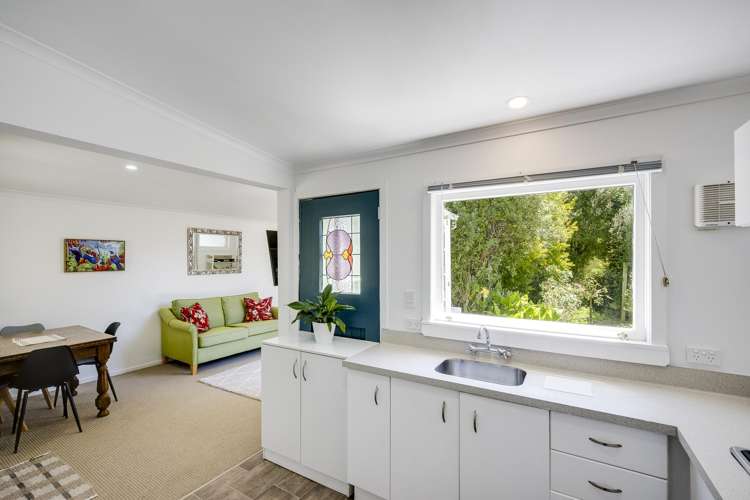84 Middle Road Havelock North_23