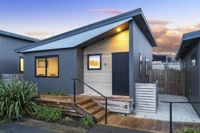 Tranquil Single-Level Gem with Modern Comforts