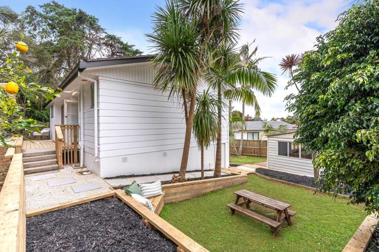 1/7 Branston Avenue Browns Bay_17