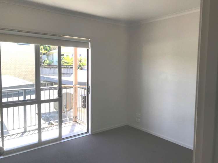 10/94 Glengarry Road Glen Eden_4