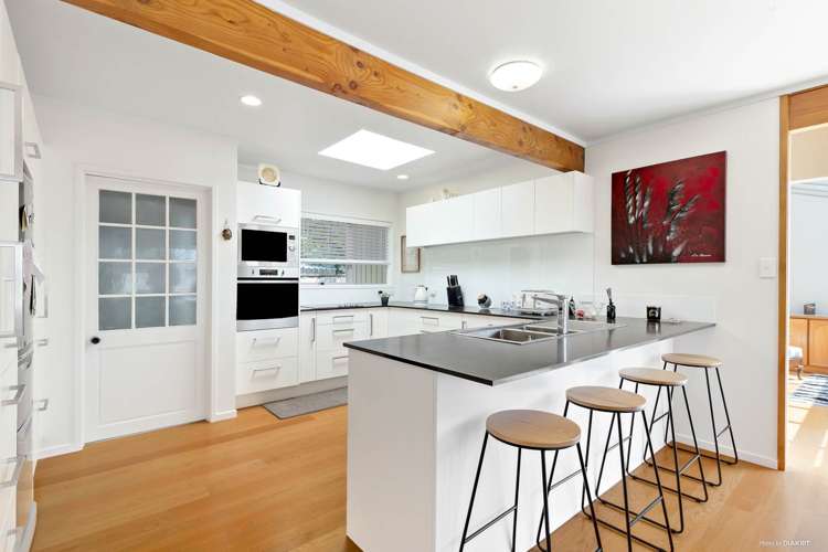 2 Puketitiro Street Glen Eden_2