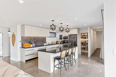 49 Pinehurst Crescent_3