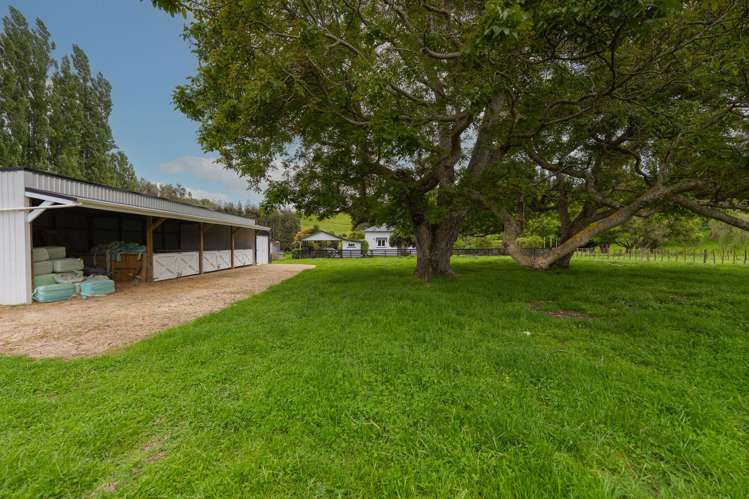 1723 Cheltenham Hunterville Road Waituna West_23