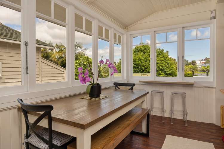 4 Summit Drive Mount Albert_18