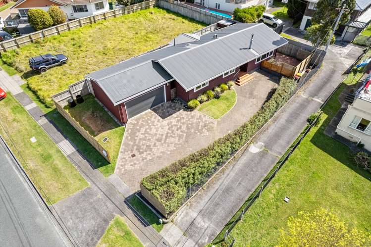 52B Tirimoana Road Te Atatu South_22