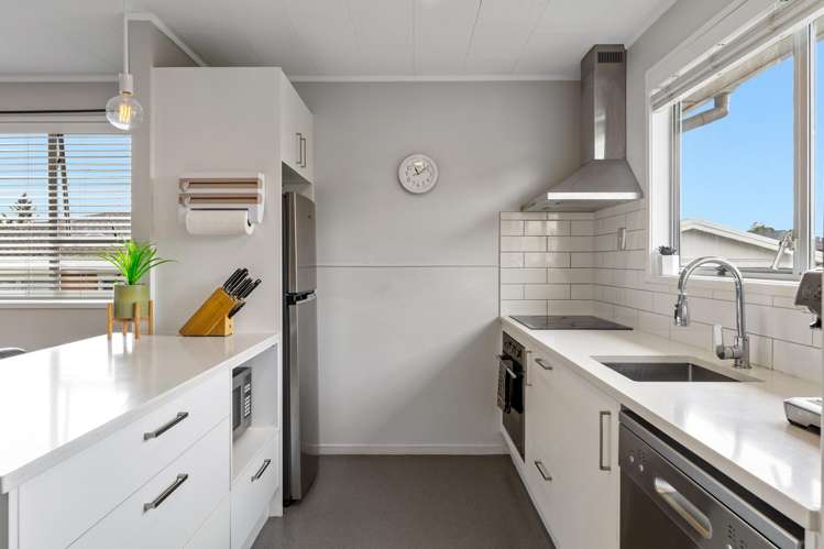 152 Mahia Road Wattle Downs_7