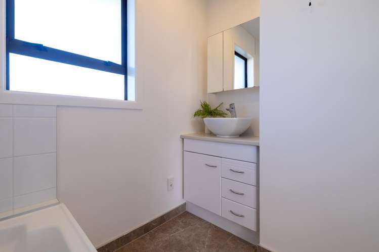 8 Trevor Street Hornby_9