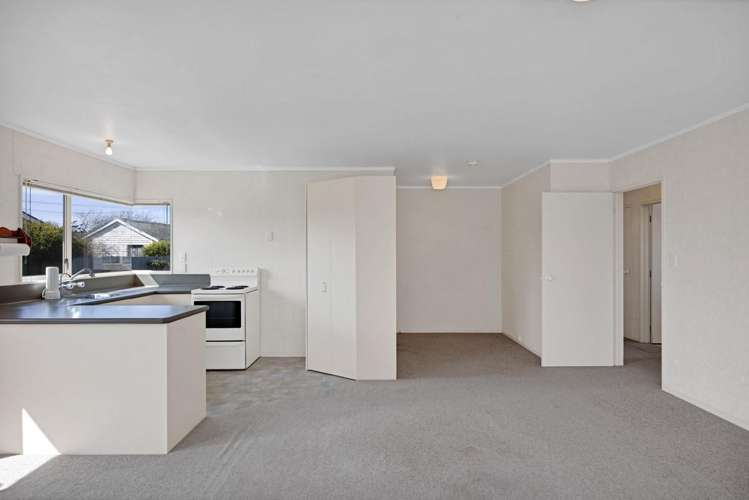 6A Dives Avenue_3