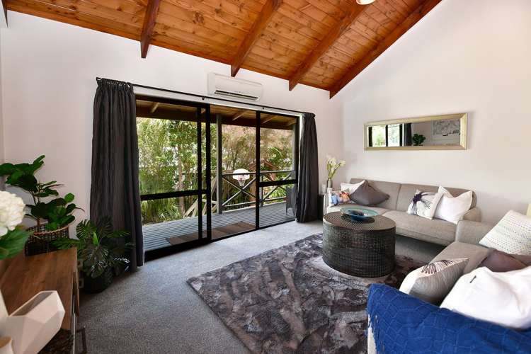 61 Brian Crescent Stanmore Bay_11