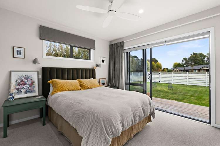 2 Willowbrook Place Clive_10