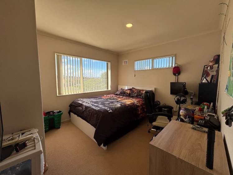 19 William Woods Court Flat Bush_5