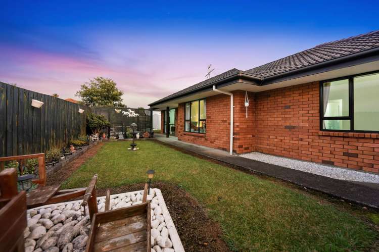47 Michael Jones Drive Flat Bush_12