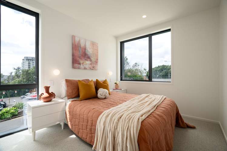 1/3 Madeira Lane Grafton_6