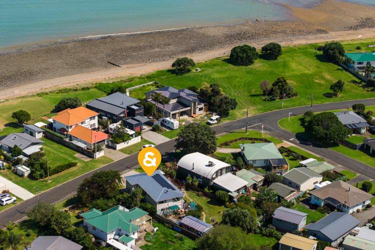 22 Seaview Avenue Te Puru_22