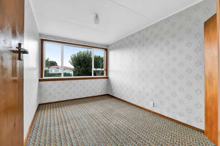 9 Bone Crescent Hawera_12