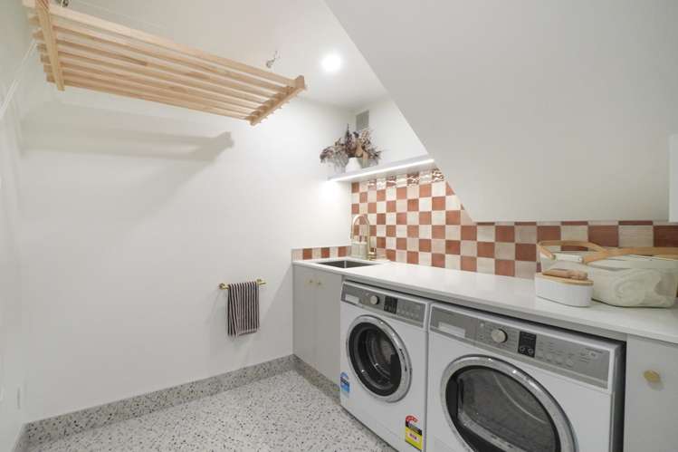 40 Mckinley Crescent Brooklyn_32