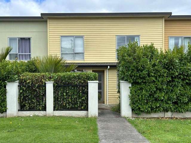 3 Bed 3 Bath Home in Papakura
