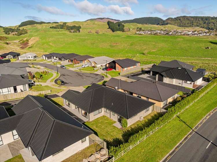 13 Tarata Place Owhata_25