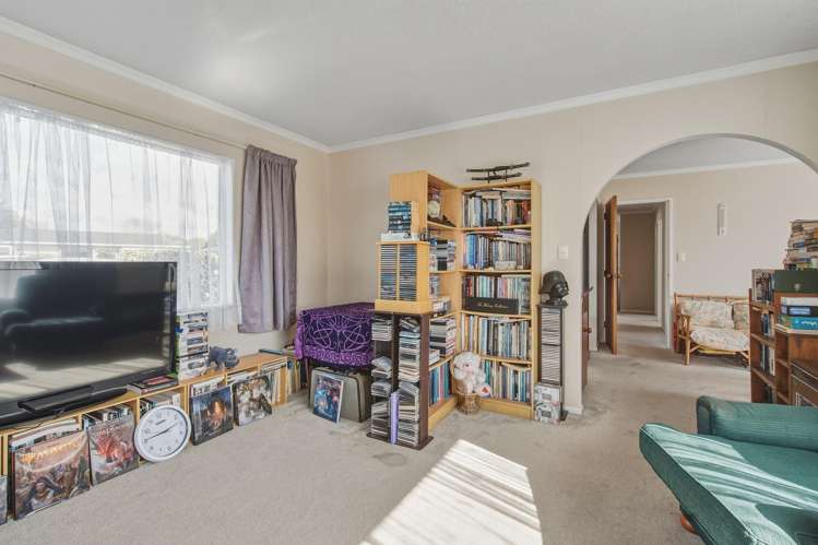 8 Tukapa Street Westown_9