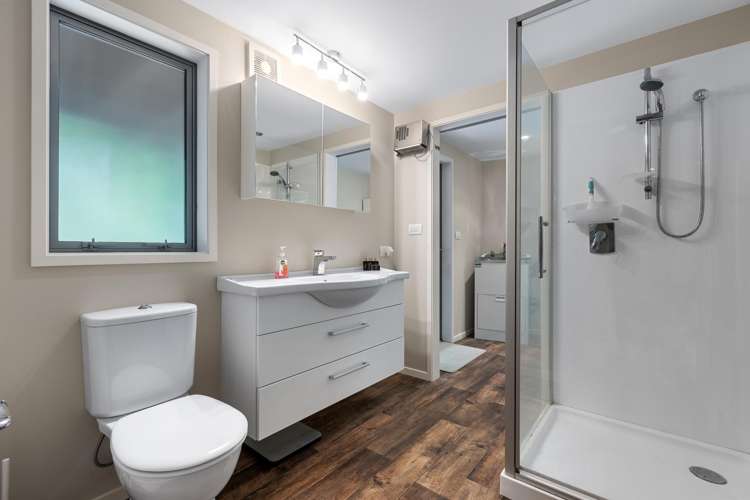 140 Bellevue Road Brookfield_15