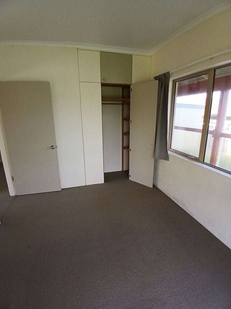 7 Elizabeth Grove Stratford_24