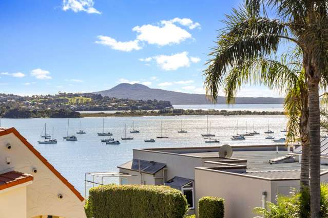 Breath-Taking Sea Views - MUST SELL!