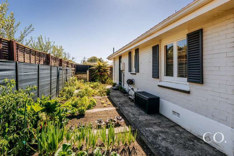 132 Sutherland Road Brookfield_13