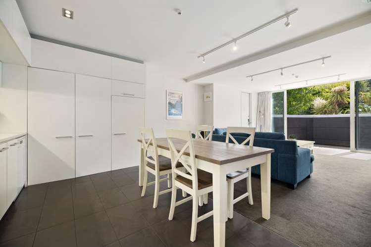 24/16 Kent Street Queenstown Hill_8