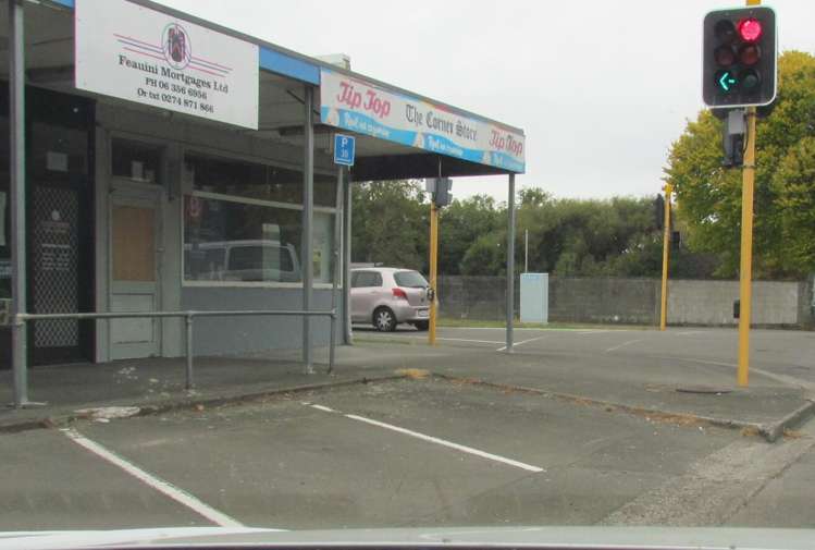 Shop 4/131-137 Botanical Road_0