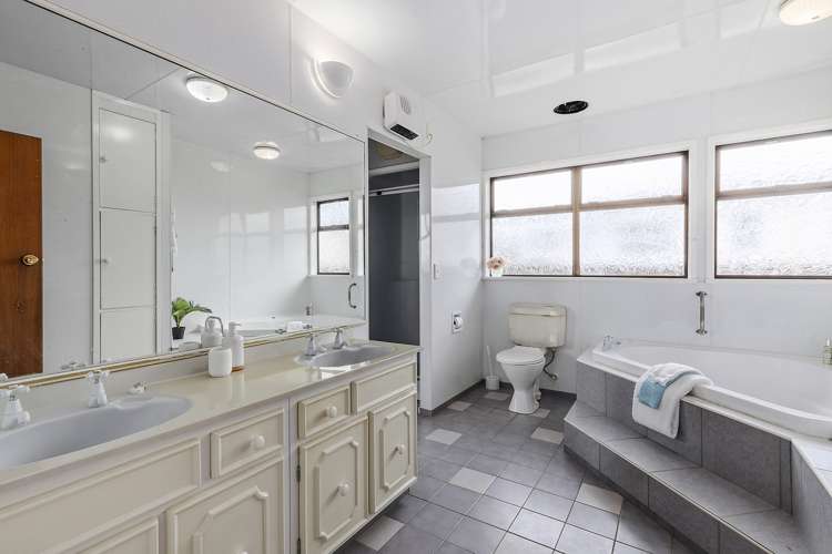 11 Saint Edmund Crescent Tawa_11