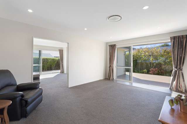 4 Derrett Place Saint Martins_4