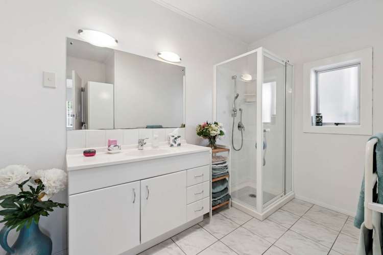 1/2 Magnolia Avenue Opaheke_10