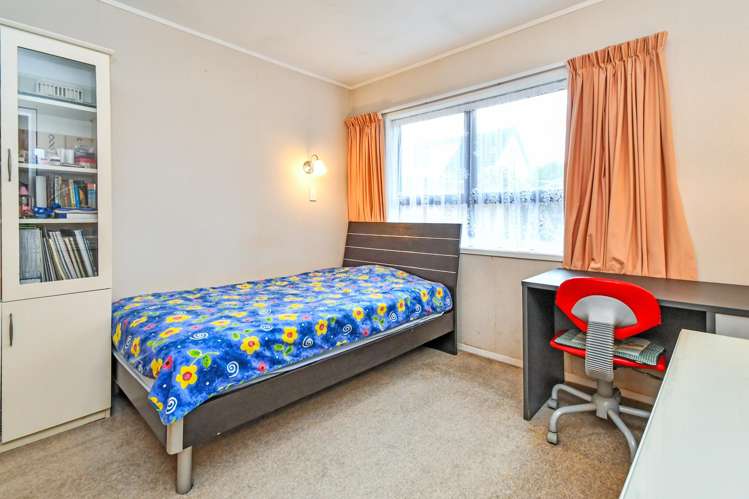 38 Rushgreen Avenue Pahurehure_13