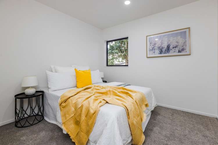 12 Mark Edgar Place Clendon Park_13