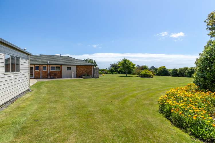 1329 Devon Road Waitara_22