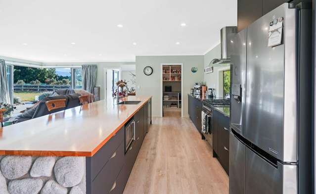 5712 West Coast Road Springfield_4