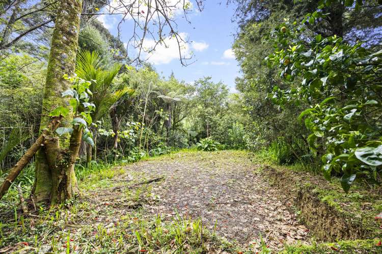 1-9 Deirdre Place Titirangi_34