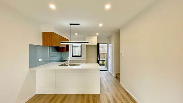 3/9 Flanshaw Road Te Atatu South_4